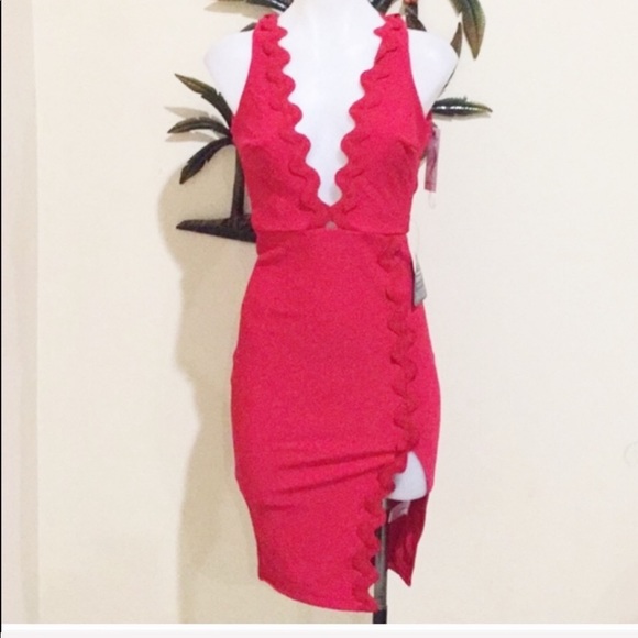 Rare London Dresses & Skirts - Nasty Gal Rare London red scallop plunge dress NWT